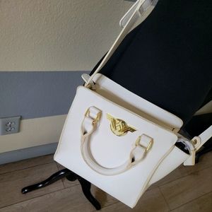 Wonder woman crossbody